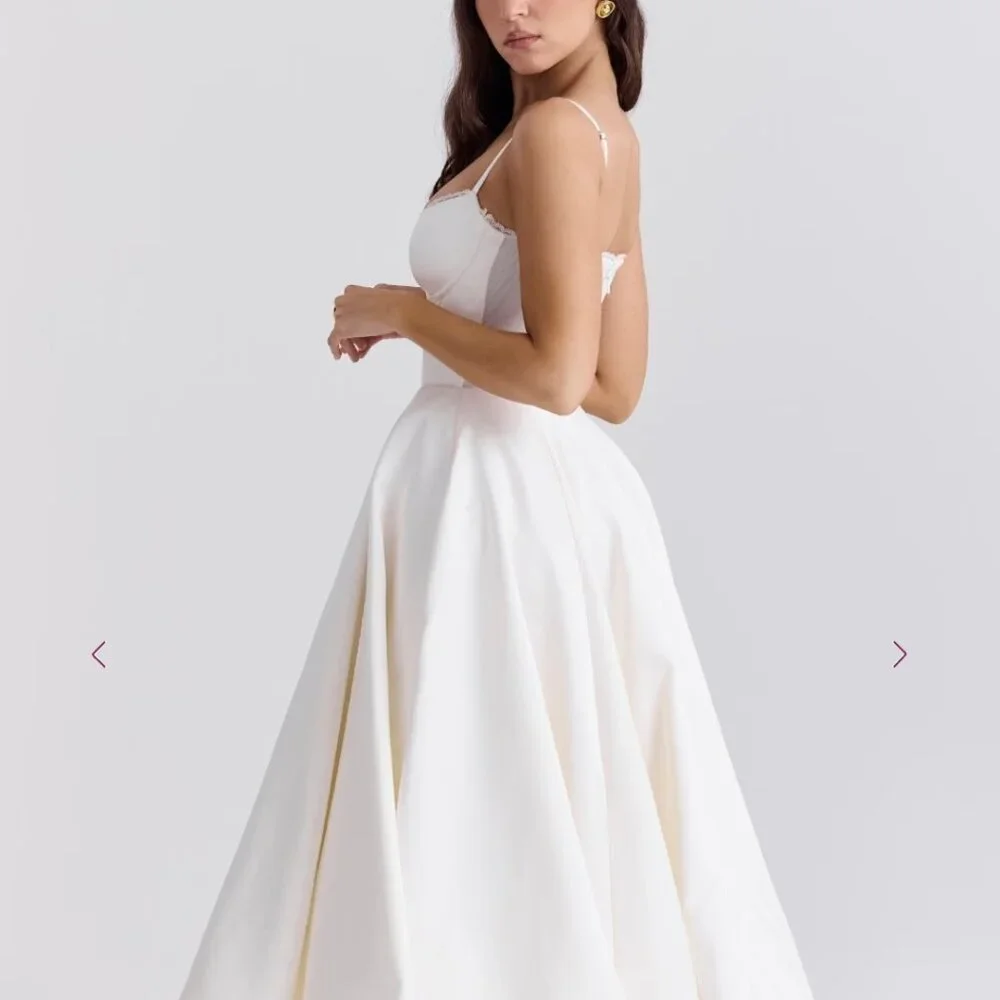 House of CB Mademoiselle White Dress (SM, A-C Cup) - Picture 4 of 9